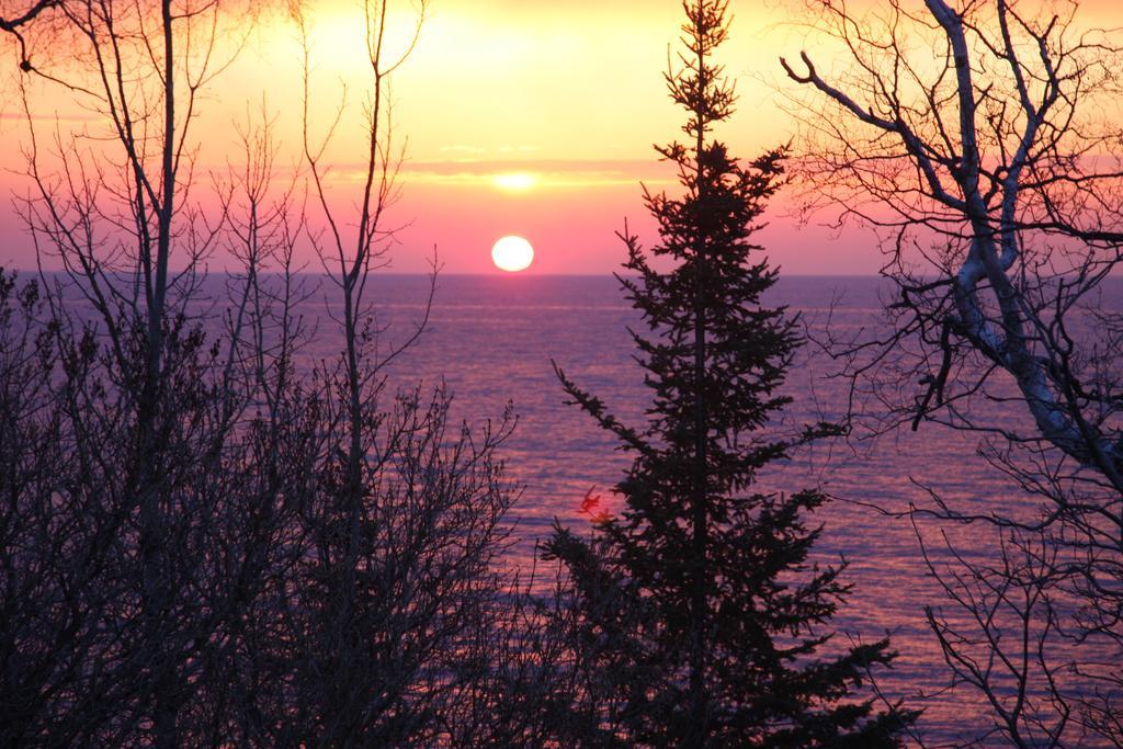 Tofte Cliff Dweller On Lake Superior מראה חיצוני תמונה