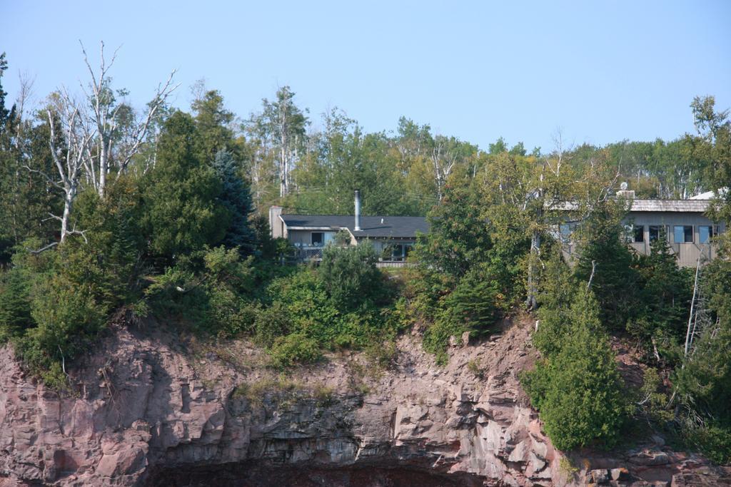 Tofte Cliff Dweller On Lake Superior מראה חיצוני תמונה