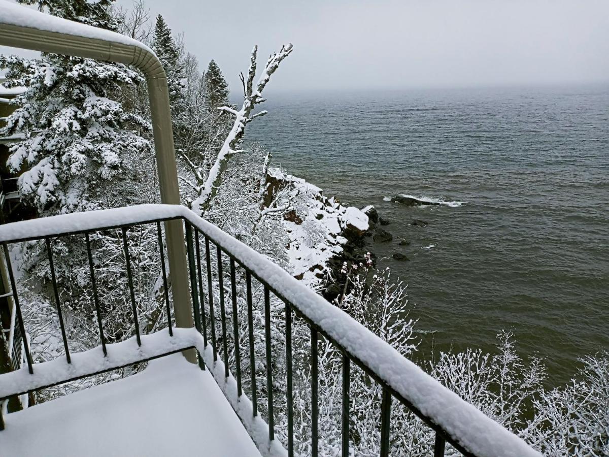 Tofte Cliff Dweller On Lake Superior מראה חיצוני תמונה