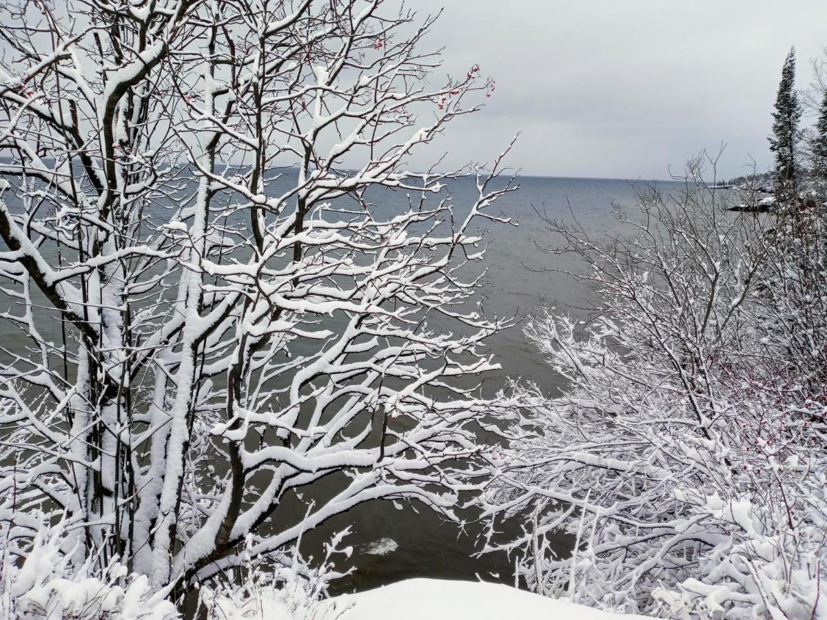 Tofte Cliff Dweller On Lake Superior מראה חיצוני תמונה