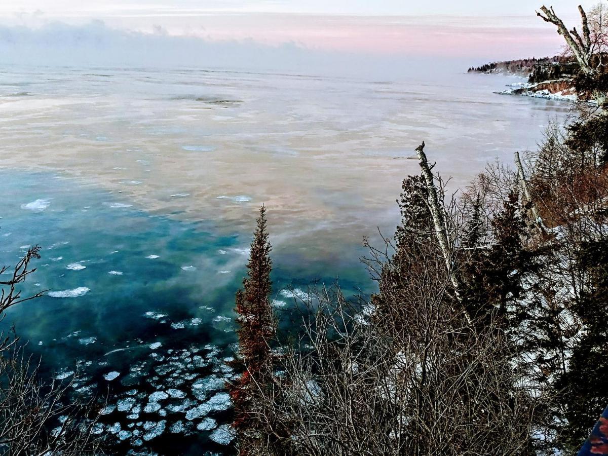 Tofte Cliff Dweller On Lake Superior מראה חיצוני תמונה