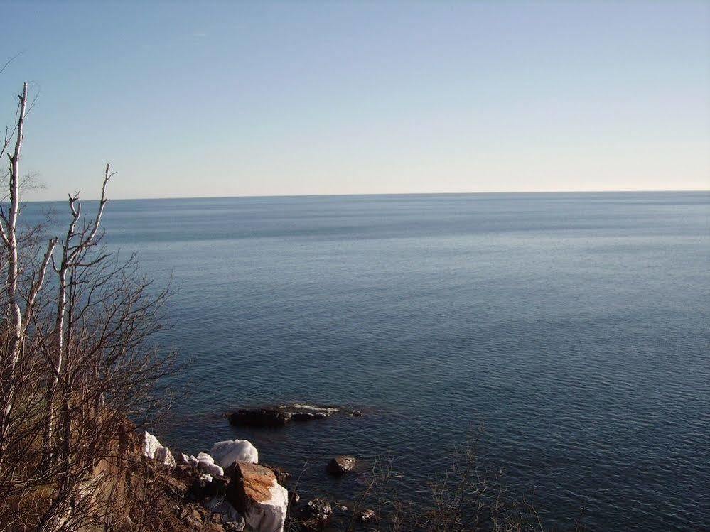 Tofte Cliff Dweller On Lake Superior מראה חיצוני תמונה